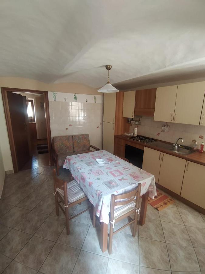 La Casa Di Vitto Lägenhet Boves Exteriör bild