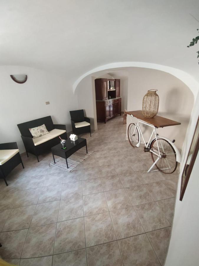 La Casa Di Vitto Lägenhet Boves Exteriör bild